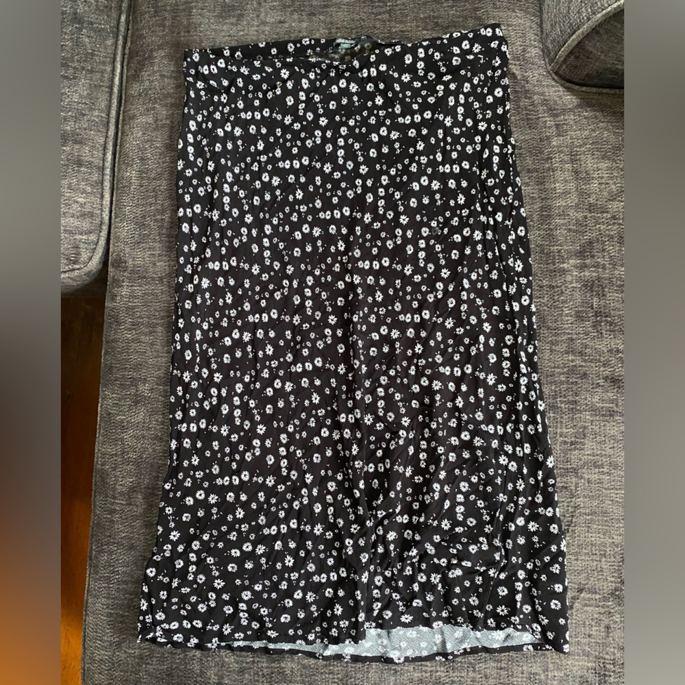 Wild Fable Black and White Floral Pencil Skirt